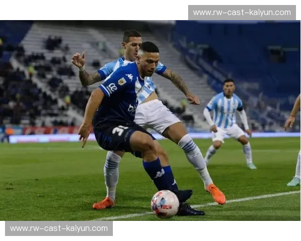 狂热圣菲之夜：当“大象坟场”遇上“百万富翁”，科隆与河床的巅峰博弈